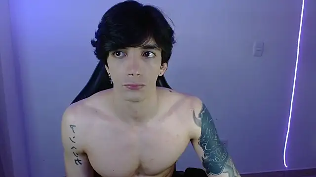 H3ll B0I online show from February 2026 07:38:01 AM