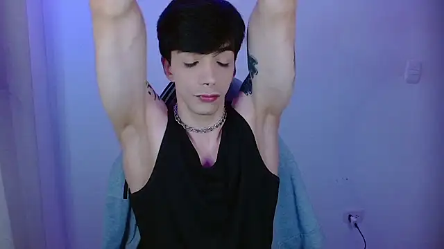 H3ll B0I online show from April 2026 10:55:01 PM