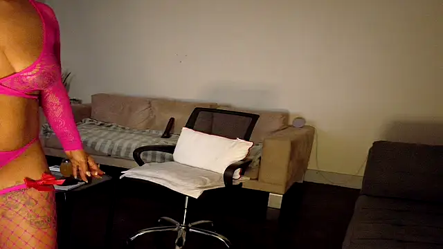 FreckleFaceBeauty online show from February 2026 04:55:01 AM