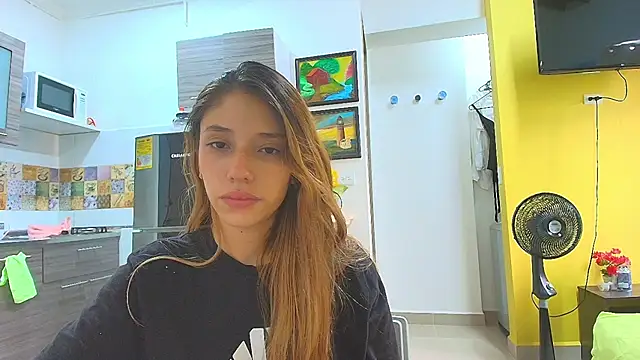 Alaiapink online show from May 2026 01:29:01 PM