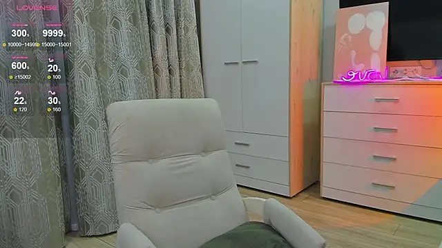  dkny  online show from March 2026 05:39:02 PM