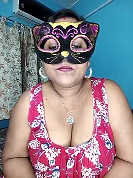 Snapshot of straightthing chatting on October 2025 07:48:01 PM straightthing online show from October 2025 07:48:01 PM