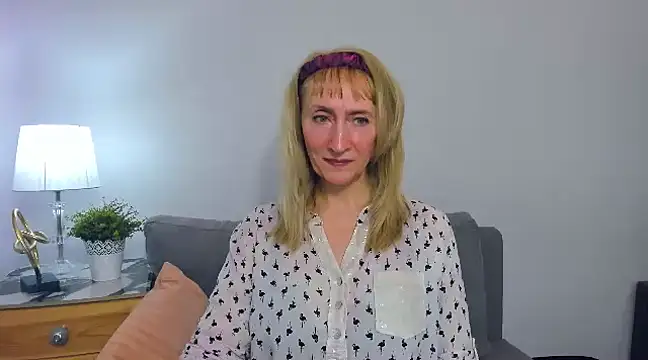 Snapshot of MargaretMilf69 chatting on March 2025 07:29:02 PM MargaretMilf69 online show from March 2025 07:29:02 PM
