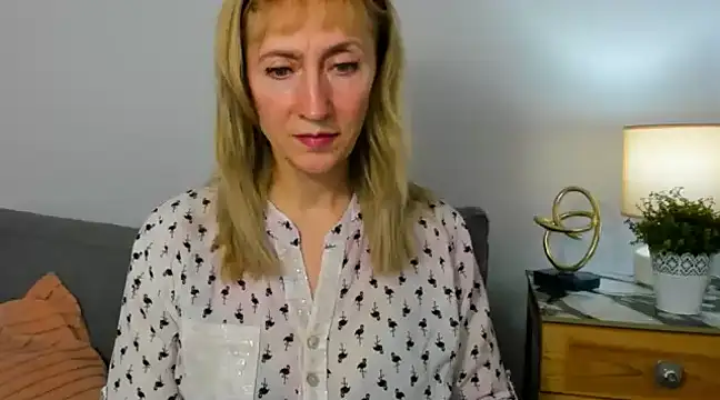 Snapshot of MargaretMilf69 chatting on March 2025 04:20:01 PM MargaretMilf69 online show from March 2025 04:20:01 PM