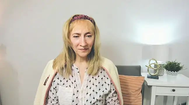 Snapshot of MargaretMilf69 chatting on February 2025 04:28:01 PM MargaretMilf69 online show from February 2025 04:28:01 PM