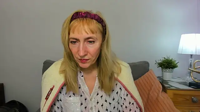 Snapshot of MargaretMilf69 chatting on February 2025 04:14:02 PM MargaretMilf69 online show from February 2025 04:14:02 PM