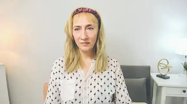 Snapshot of MargaretMilf69 chatting on February 2025 11:27:01 AM MargaretMilf69 online show from February 2025 11:27:01 AM