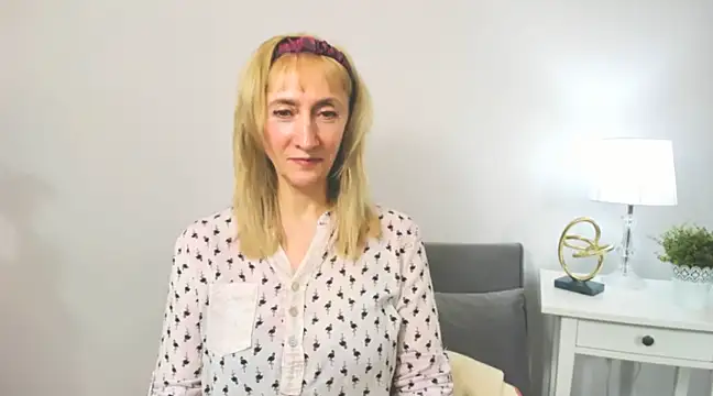 Snapshot of MargaretMilf69 chatting on February 2025 07:37:01 PM MargaretMilf69 online show from February 2025 07:37:01 PM