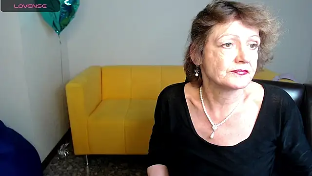 Snapshot of SexyGrandma_ chatting on February 2025 03:21:01 PM SexyGrandma online show from February 2025 03:21:01 PM