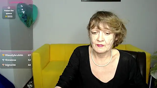 Snapshot of SexyGrandma_ chatting on February 2025 05:30:02 PM SexyGrandma online show from February 2025 05:30:02 PM