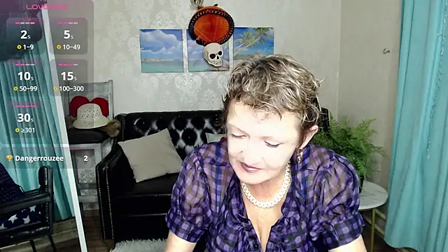 Snapshot of SexyGrandma_ chatting on October 2025 05:13:02 PM SexyGrandma online show from October 2025 05:13:02 PM