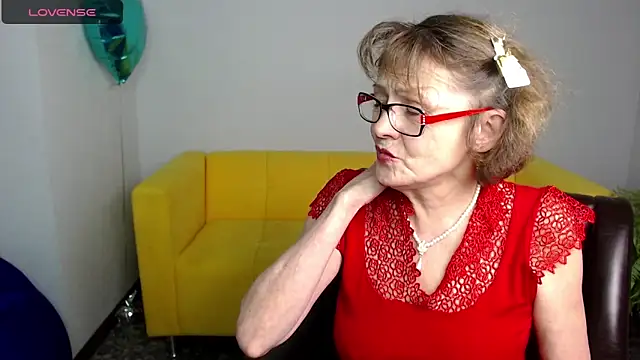 Snapshot of SexyGrandma_ chatting on February 2025 06:57:02 PM SexyGrandma online show from February 2025 06:57:02 PM