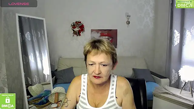 Snapshot of SexyGrandma_ chatting on September 2025 05:14:02 PM SexyGrandma online show from September 2025 05:14:02 PM