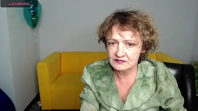 Snapshot of SexyGrandma_ chatting on February 2025 04:25:01 PM SexyGrandma online show from February 2025 04:25:01 PM