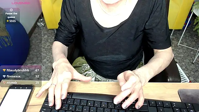 Snapshot of SexyGrandma_ chatting on February 2025 12:47:02 AM SexyGrandma online show from February 2025 12:47:02 AM