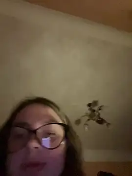 DearAlise online show from May 2026 09:32:02 PM