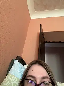 DearAlise online show from March 2026 10:22:01 AM