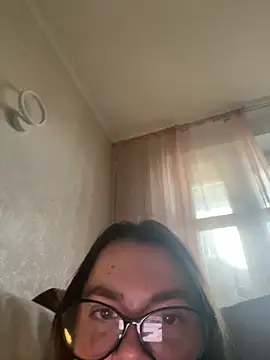 DearAlise online show from November 2025 08:47:02 AM