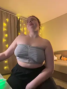 DearAlise online show from February 2025 06:23:01 PM