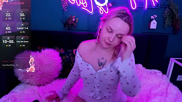 PamelaLloyd online show from March 2025 04:30:02 AM