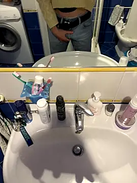 Milleseghe99 online show from November 2025 01:50:01 AM