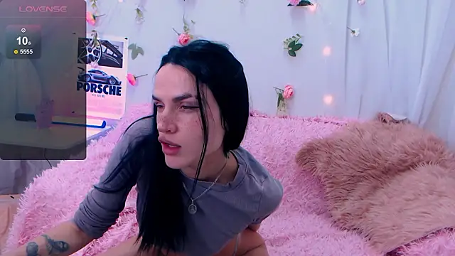 Holygirl  online show from February 2026 02:11:02 AM