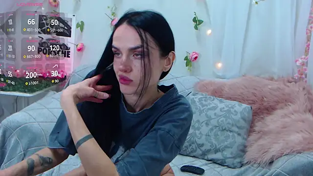 Holygirl  online show from April 2026 01:42:01 AM