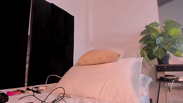 Annita001 online show from October 2025 06:49:02 PM