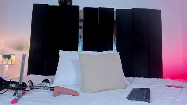 Annita001 online show from October 2025 06:30:01 PM