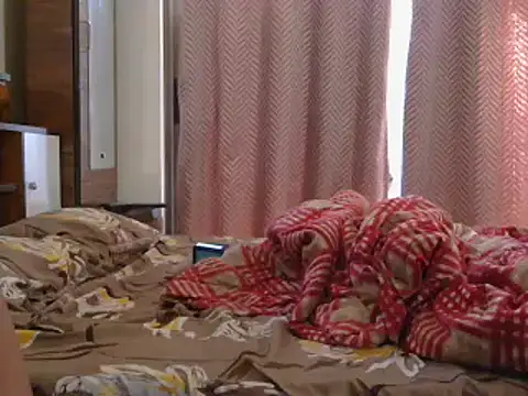 Cutie Pie1p online show from February 2025 09:04:02 AM