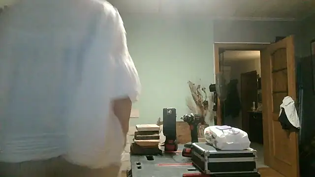 Astrid-Gilbert online show from December 2025 07:49:02 PM