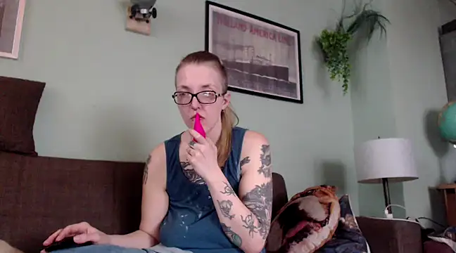 Astrid-Gilbert online show from March 2025 04:14:01 PM