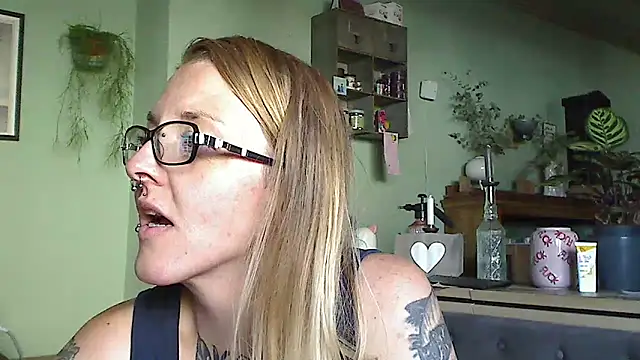 Astrid-Gilbert online show from May 2026 08:50:01 AM