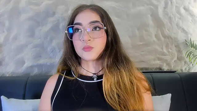 Shanntal  online show from March 2026 05:19:01 PM