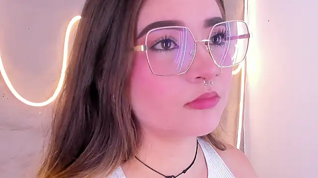 Shanntal  online show from March 2026 07:40:01 PM