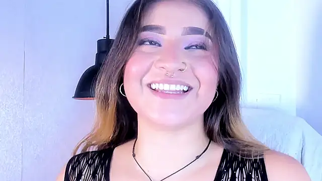 Snapshot of Shanntal_ chatting on November 2025 08:01:01 PM Shanntal online show from November 2025 08:01:01 PM