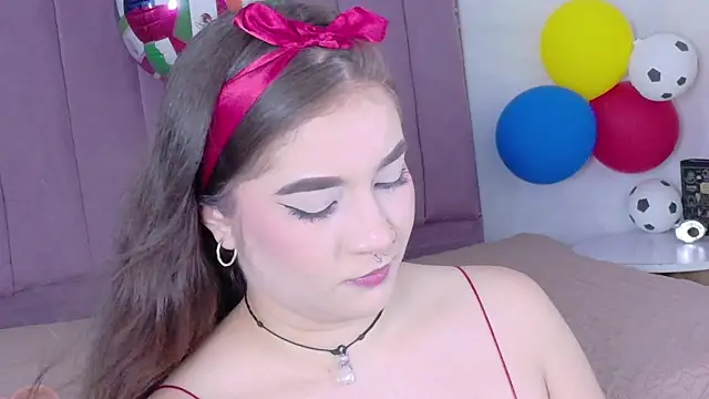 Shanntal  online show from June 2026 07:33:01 PM