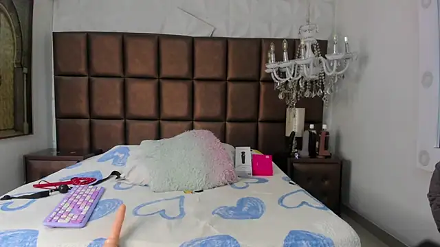 zoe taylorr1 online show from September 2025 04:51:01 AM