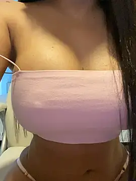 sofiaxox online show from April 2026 08:45:01 PM