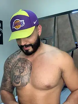 Snapshot of LeandroRusso chatting on March 2025 02:21:02 AM LeandroRusso online show from March 2025 02:21:02 AM