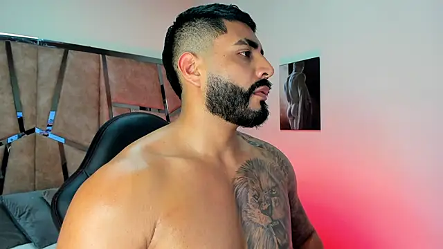 Snapshot of LeandroRusso chatting on February 2025 10:37:01 PM LeandroRusso online show from February 2025 10:37:01 PM