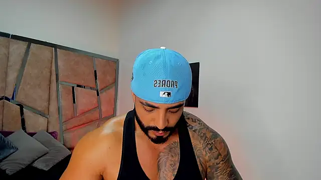 Snapshot of LeandroRusso chatting on March 2025 08:48:01 PM LeandroRusso online show from March 2025 08:48:01 PM