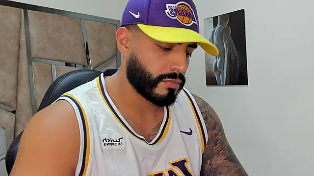 Snapshot of LeandroRusso chatting on March 2025 09:15:01 PM LeandroRusso online show from March 2025 09:15:01 PM