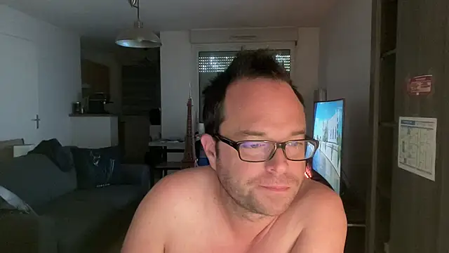 Snapshot of Funnyjul31 chatting on May 2026 10:52:02 AM Funnyjul31 online show from May 2026 10:52:02 AM