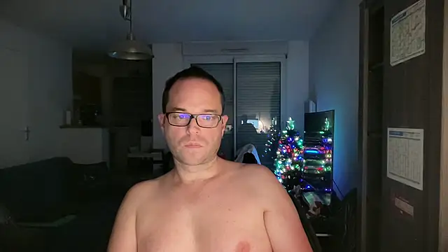 Funnyjul31 online show from December 2025 05:45:01 PM