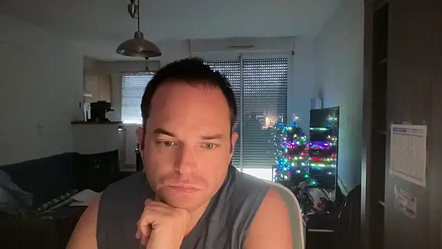 Funnyjul31 online show from December 2025 01:58:02 PM