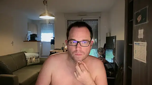 Funnyjul31 online show from February 2026 04:28:01 PM