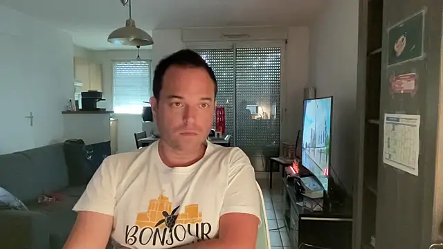 Funnyjul31 online show from April 2026 01:12:01 PM
