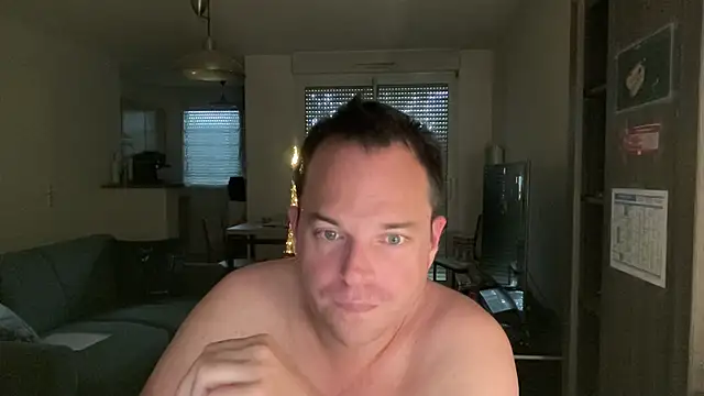 Funnyjul31 online show from April 2026 03:49:01 PM