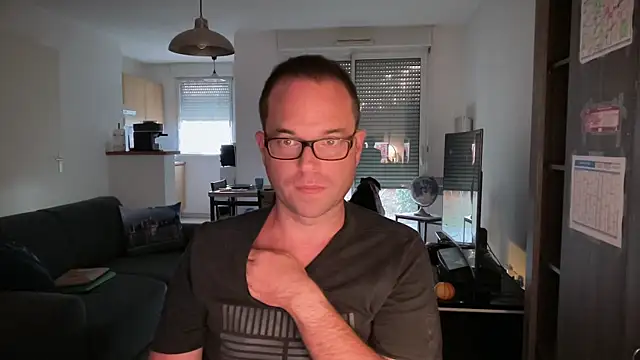 Funnyjul31 online show from October 2025 04:52:01 PM